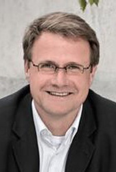 Dr. Jochen Hahne